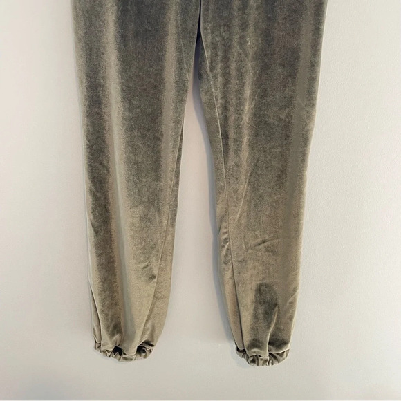 Lovers + Friends Takara Jogger Olive Green Large - Picture 8 of 14